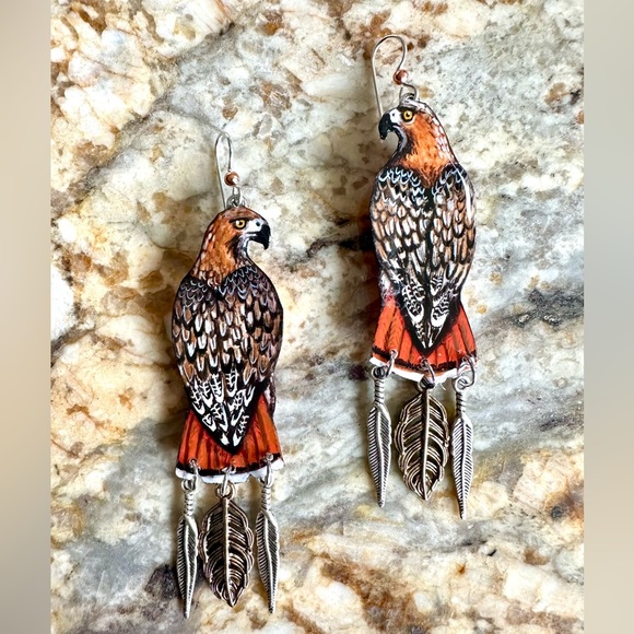 Designed and handpainted red tail hawk earrings OOAK eagle bird of prey feathers - Picture 1 of 5